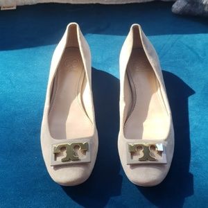 Grey suede Tory Burch flats